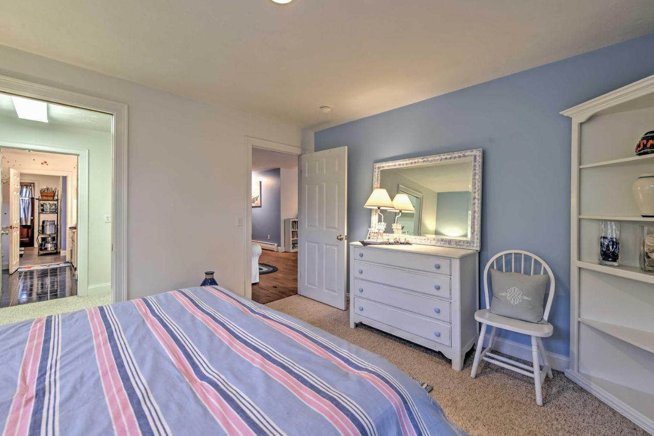 Nautical Bourne Apartment - 2 Mi To Monument Beach エクステリア 写真